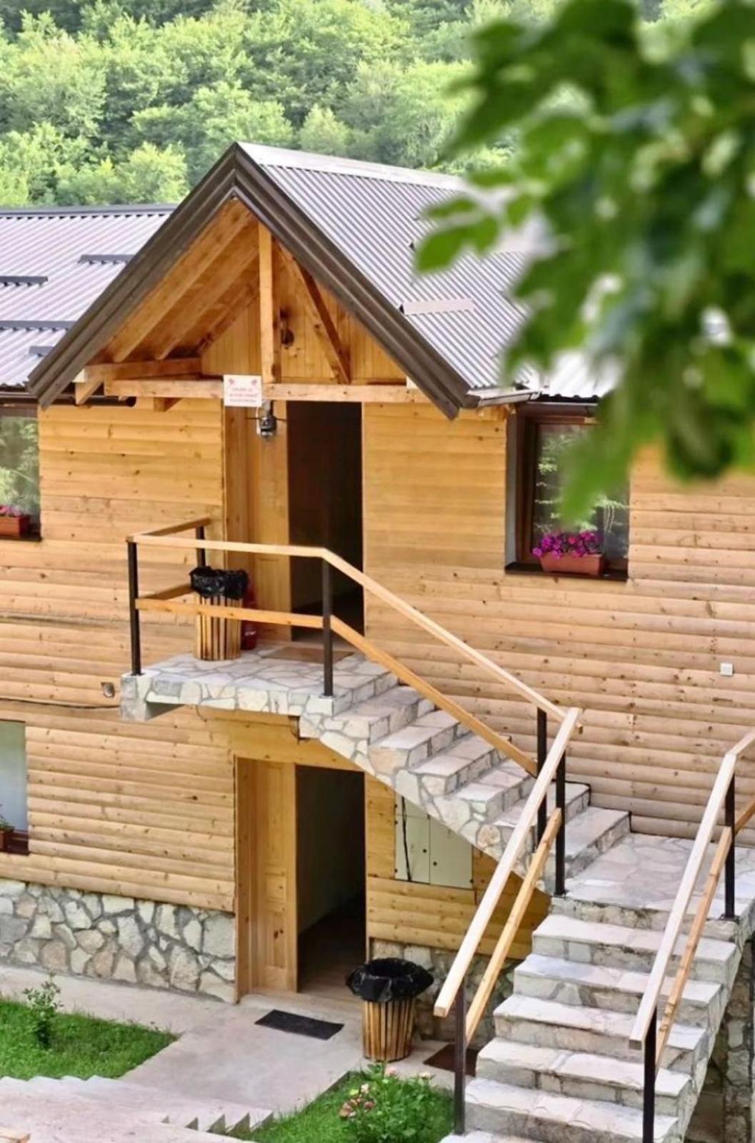 Отель Vucja Gora Фоча Экстерьер фото